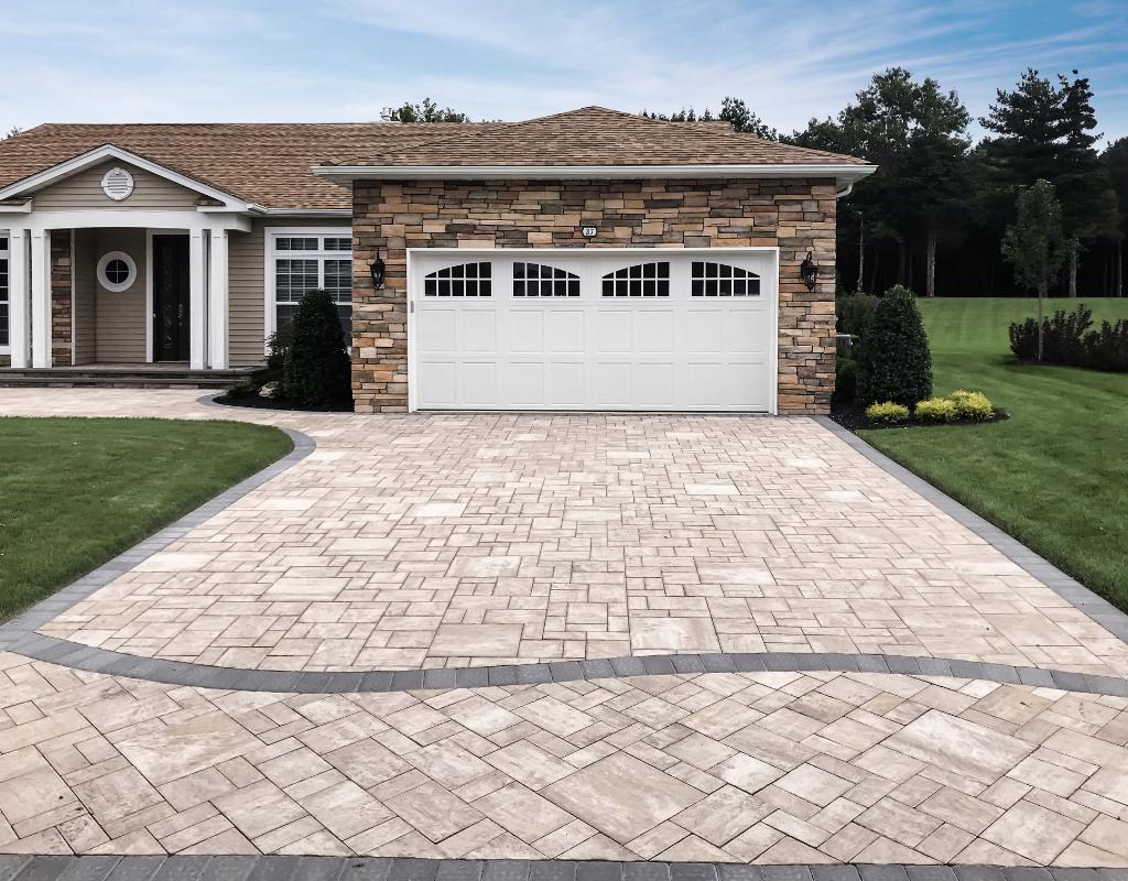 Interlock Paver Driveway Installers (16)